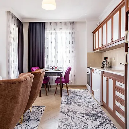 Assos Apart: Havuzlu Sitede Tamami Sizin 2 Oda 1 Salon Daire Belek