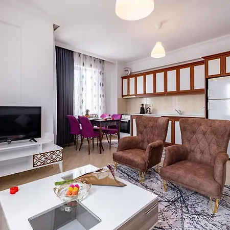 Assos Apart: Havuzlu Sitede Tamami Sizin 2 Oda 1 Salon Daire Belek