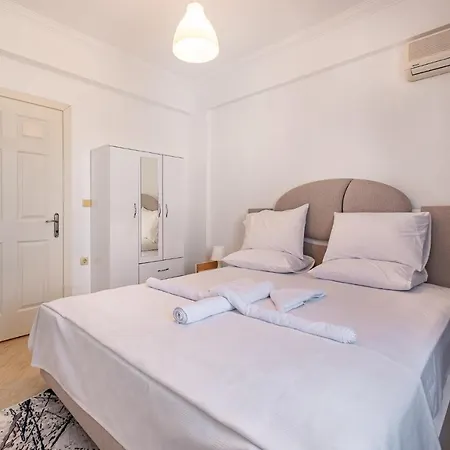 Apartment Assos Apart: Havuzlu Sitede Tamami Sizin 2 Oda 1 Salon Daire *