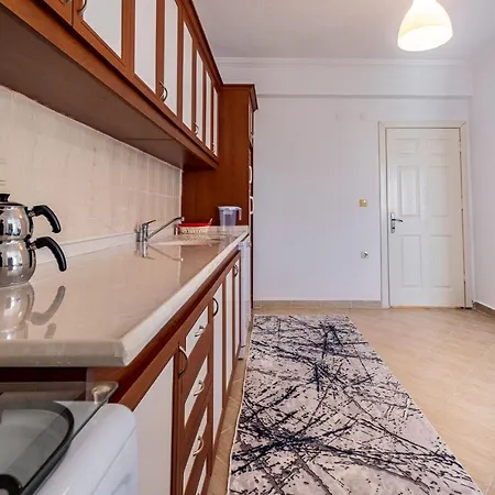 Apartment Assos Apart: Havuzlu Sitede Tamami Sizin 2 Oda 1 Salon Daire