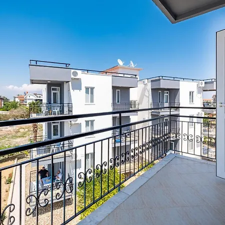 Assos Apart: Havuzlu Sitede Tamami Sizin 2 Oda 1 Salon Daire Apartment *