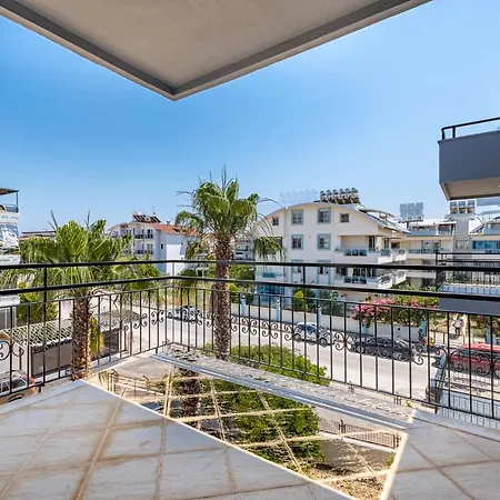 Assos Apart: Havuzlu Sitede Tamami Sizin 2 Oda 1 Salon Daire Belek
