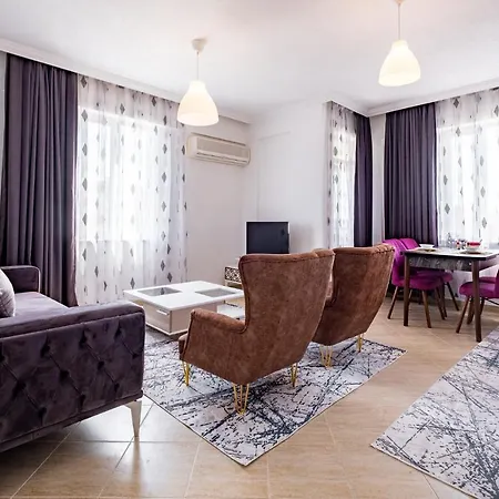 Assos Apart: Havuzlu Sitede Tamami Sizin 2 Oda 1 Salon Daire Apartment Belek